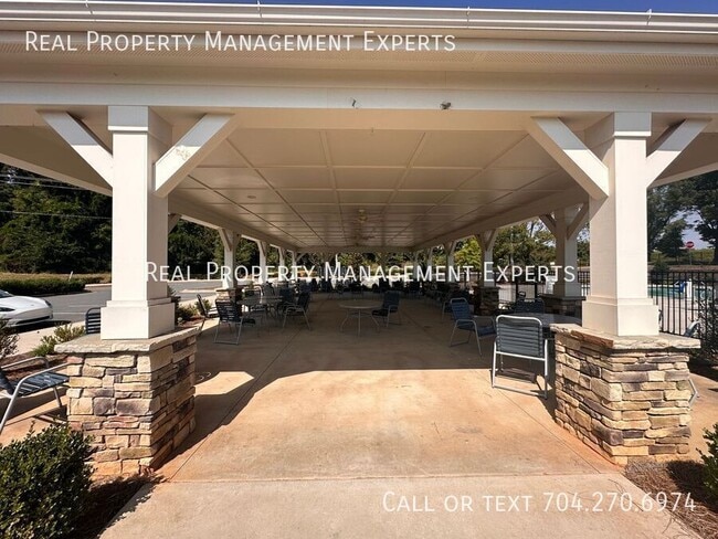 Building Photo - 4408 Iron Oak Ln