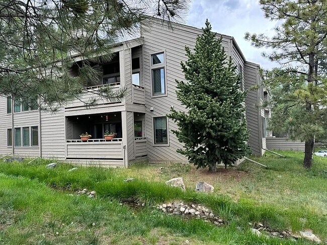Building Photo - 23646 Pondview Pl