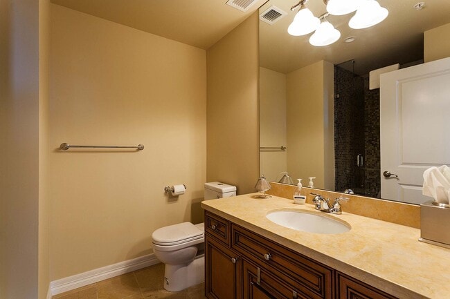 Building Photo - 2990 E 17th Ave