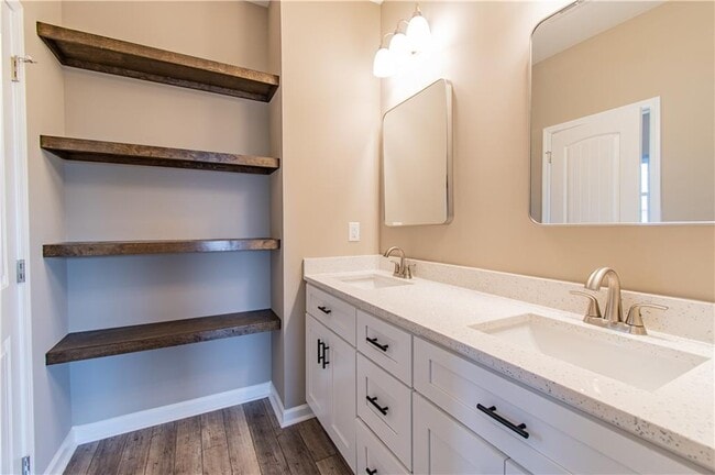 Building Photo - 115 Pinto Ln