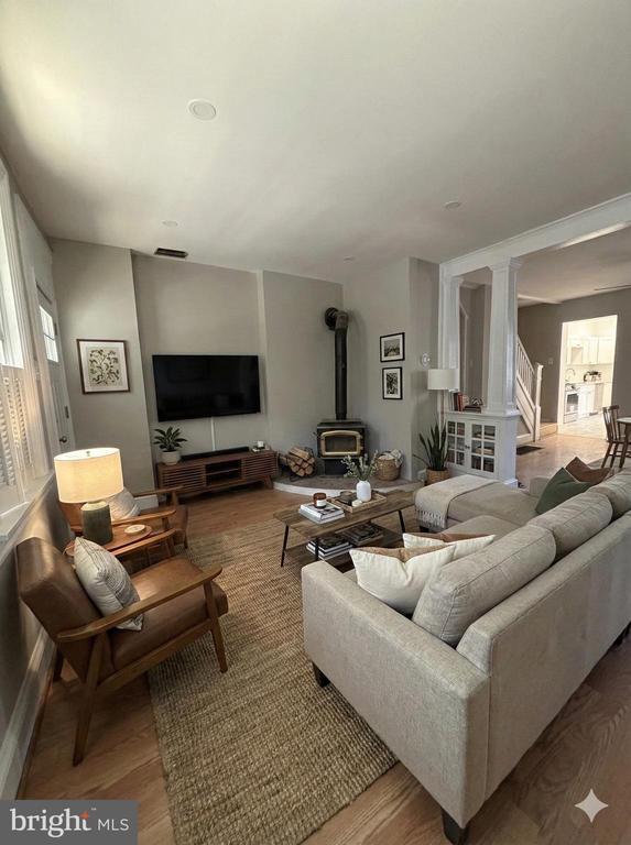 Building Photo - 624 Poplar St