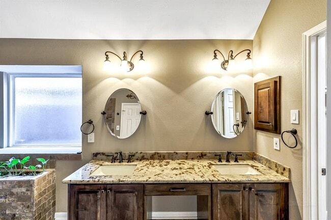 Building Photo - 3323 Brinton Trails Ln
