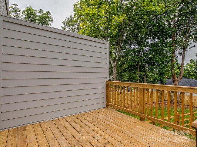 Building Photo - 1505 Seigle Ave