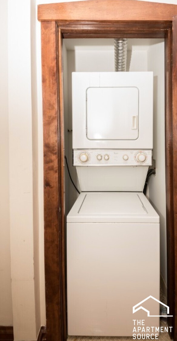 Building Photo - 4305 N Richmond St