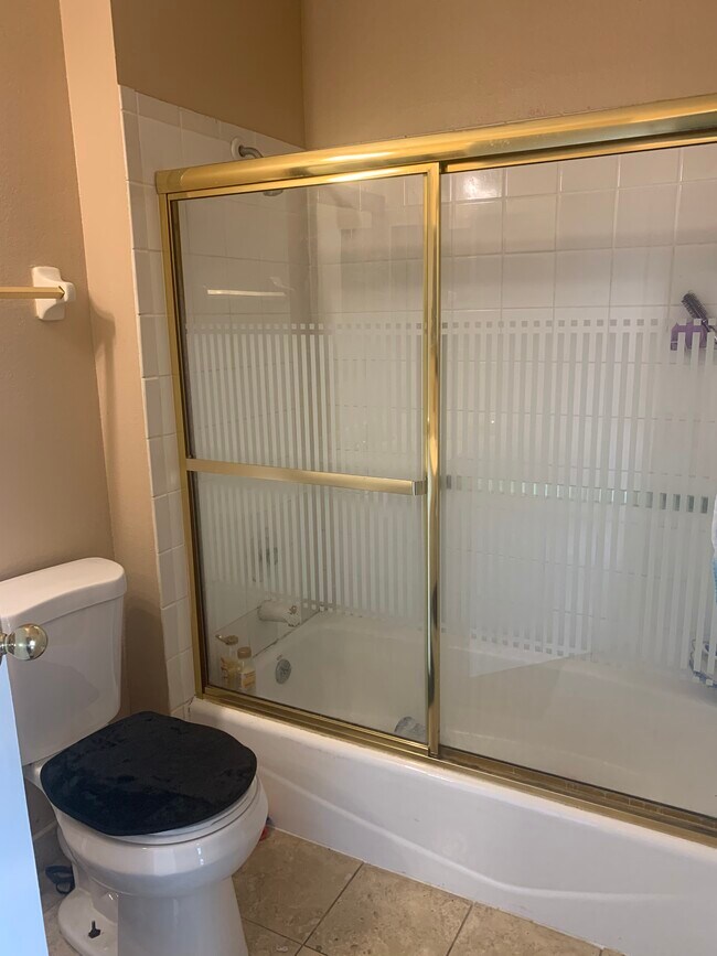 Building Photo - 5060 Downing St