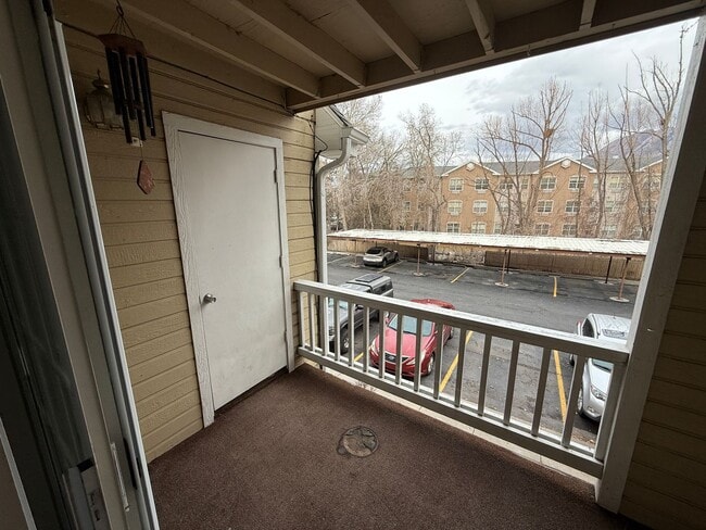 Building Photo - Beautiful 2 bedroom/2 bathroom condo with Mountain View’s