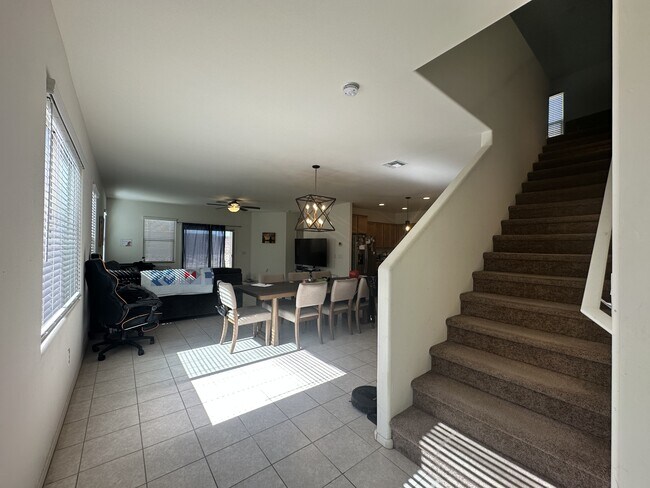 Building Photo - 7022 E Calle Arco Iris