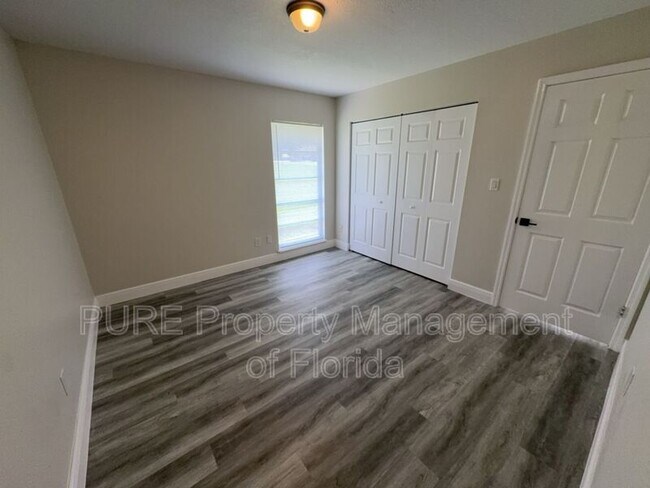 Building Photo - 5485 SE 30th Pl