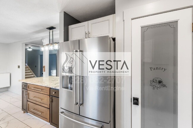 Building Photo - 23 Norman Rd