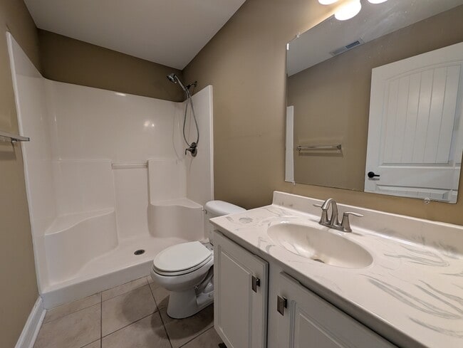 Building Photo - 102 Capstone Dr