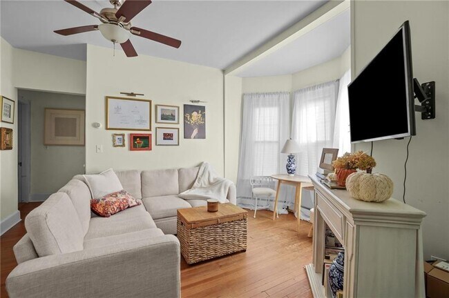 Building Photo - 12 Catherine St