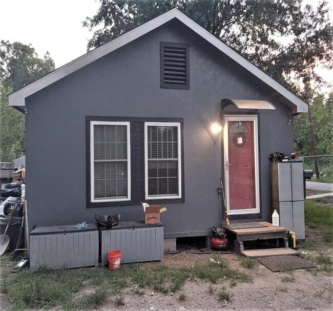 Building Photo - 4802 Ward St