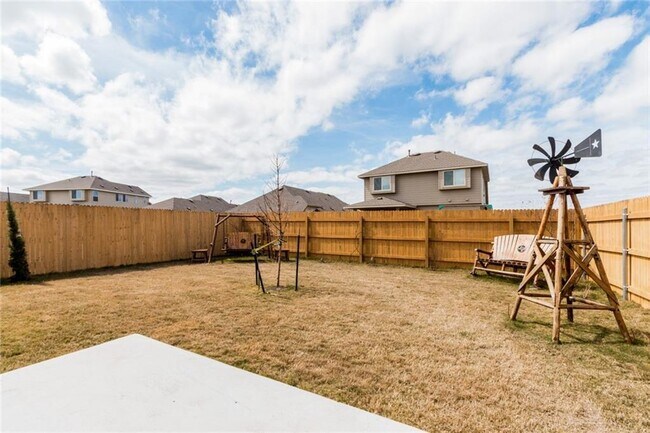 Building Photo - 2104 Pindos Pony Way