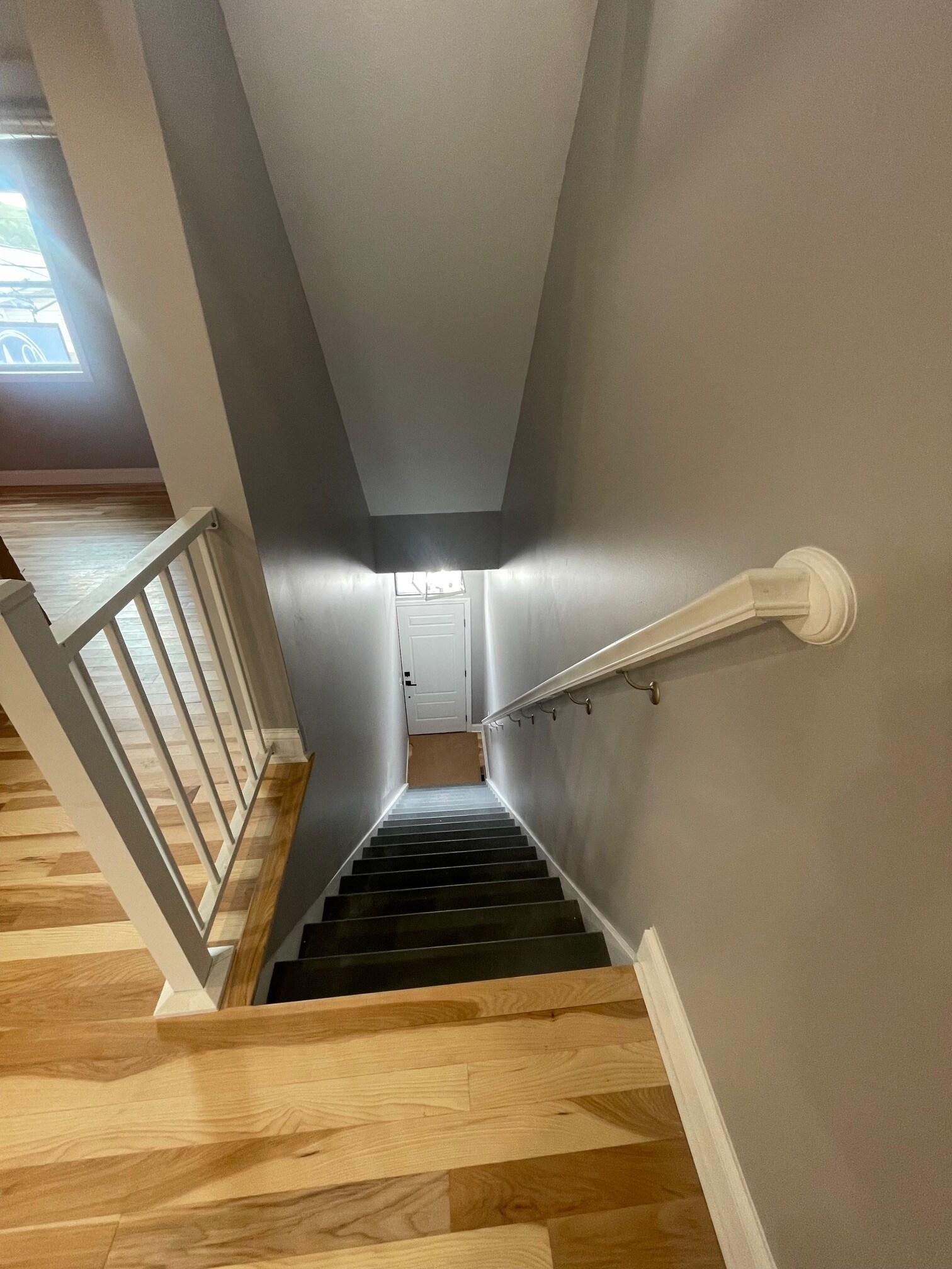 inside stairs/inside front door - 1231 Pennsylvania Ave