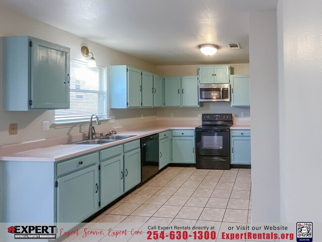 Building Photo - Light-Filled, Open-Concept Home in Killeen!