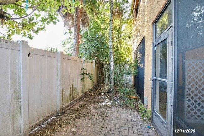 Building Photo - 5848 Windhover Dr