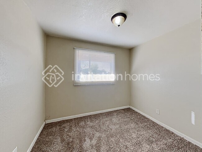 Building Photo - 4601 N 50th Ave