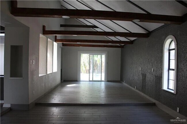 Building Photo - Spacious 3BR House in McAllen
