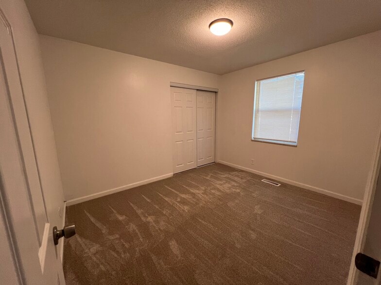 2nd Bedroom - 3710 Elmcrest Ln