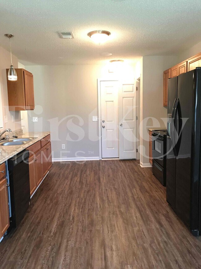 Building Photo - 120 Pointer Dr