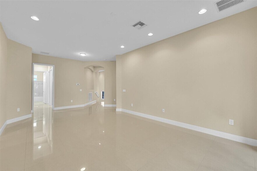 Building Photo - 12805 NW 83rd Ct