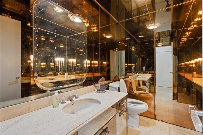 Building Photo - 5304 Woodlands Blvd