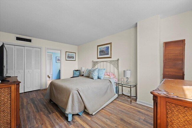 Building Photo - 1200 Marine Way