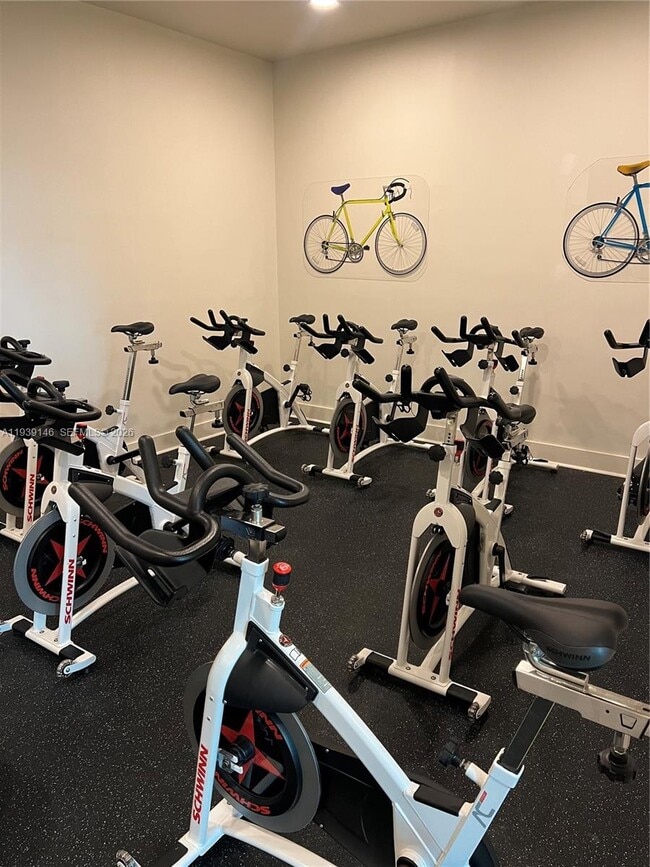 Building Photo - 1900 N Bayshore Dr