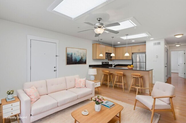 Building Photo - Cool 1 bedroom condo in the heart of the Fan District