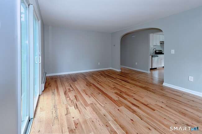 Building Photo - 708 Black Rock Tpke