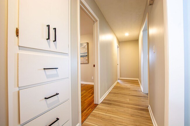 Building Photo - Beautifully Renovated with Lots of Space! 3 Bedroom / 2 Bath Ranch in Blair!