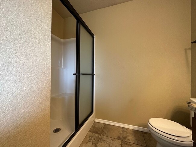 Building Photo - Beautiful Living: 3 Bed, 2 Bath Home with ...