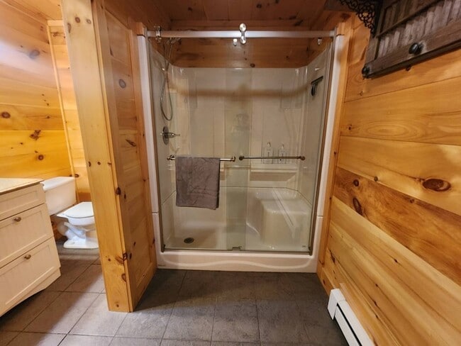 Building Photo - 832 W Fulton Rd