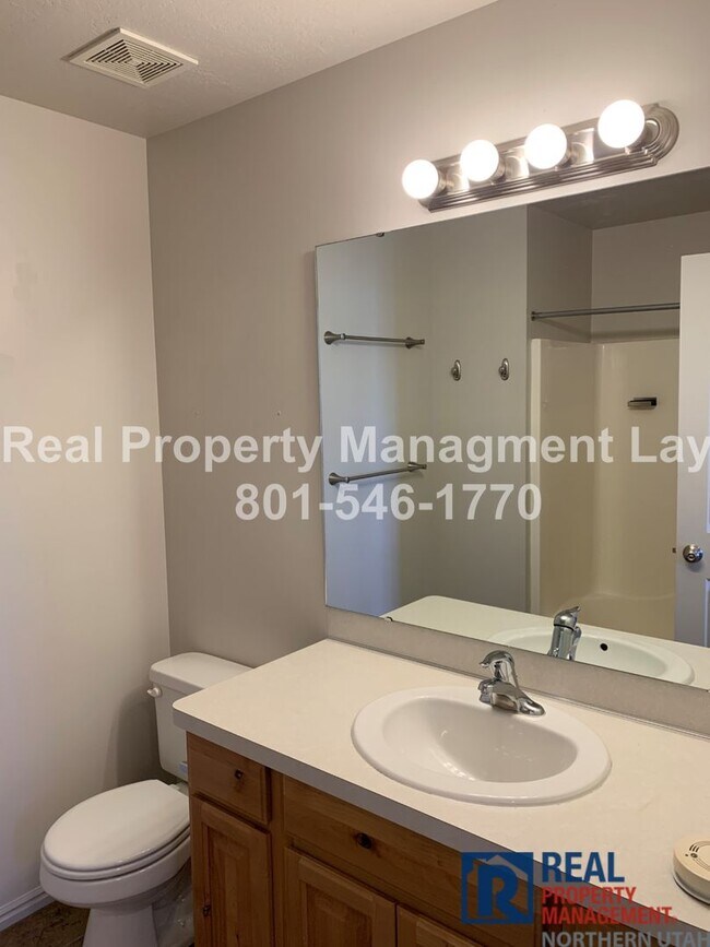 Building Photo - Cozy 2 Bedroom South Ogden Townhome Available Now!