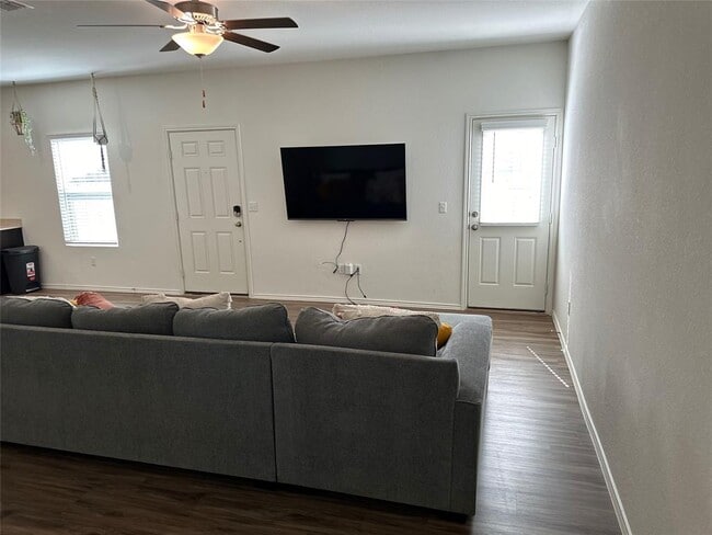 Building Photo - 3504 Lodgepole Dr