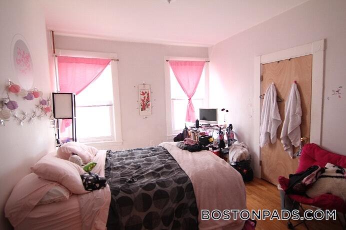 Building Photo - 35 Brookline St