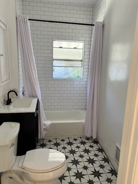 Building Photo - 926 S Curson Ave