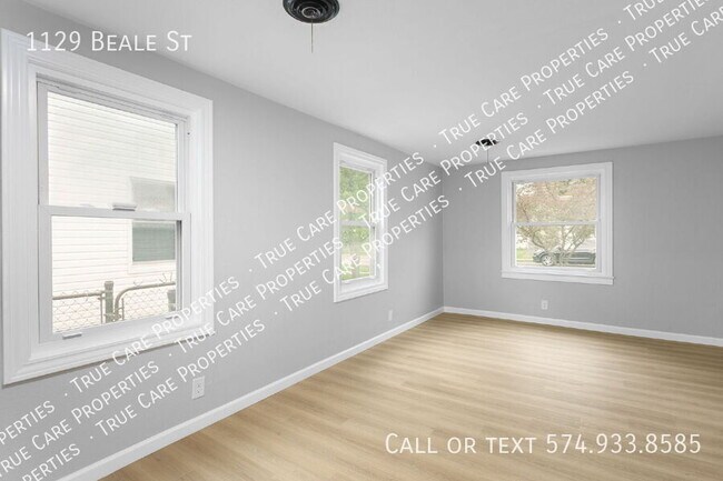 Building Photo - 1129 W Beale St
