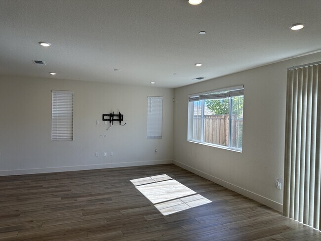 Building Photo - 7329 Umberto Pl