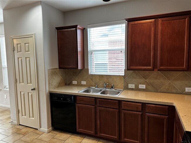 Building Photo - 25110 Ginger Ranch Dr