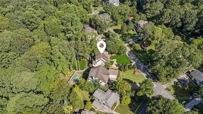 Building Photo - 1093 Country Ln NE