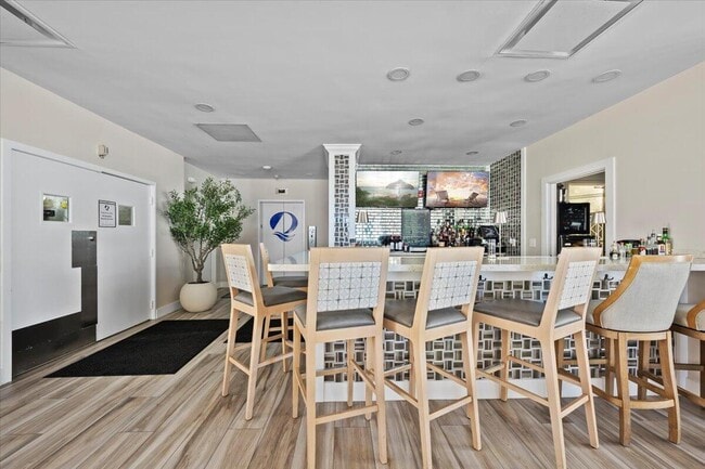 Building Photo - 4100 N Ocean Dr