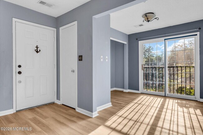Building Photo - 106 Frontier Way
