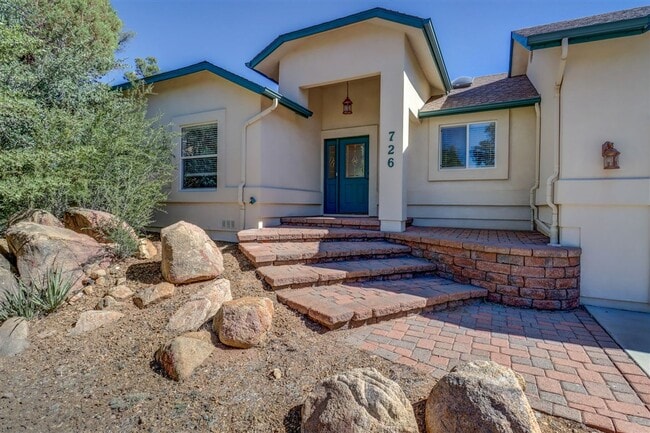 Building Photo - Immaculate 3 bedroom, 2 bath home in Prescott Heights