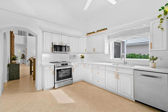 Building Photo - 61 Dorchester Cir