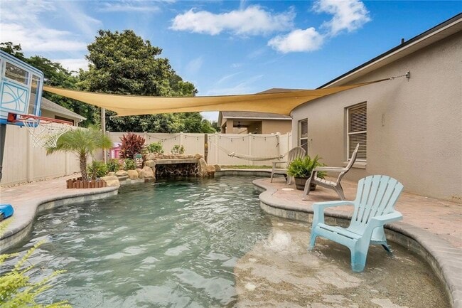 Building Photo - 318 Clydesdale Cir
