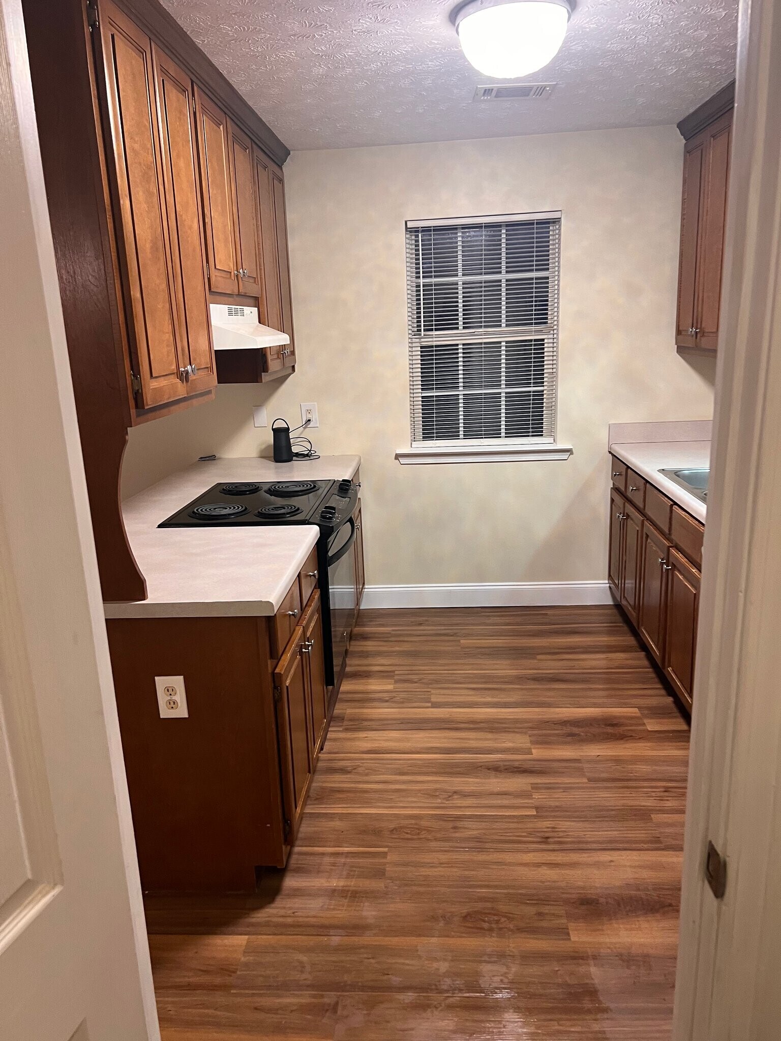 Building Photo - 5115 Twin Oaks Ln