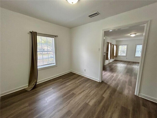 Building Photo - 2861 Ralston Rd