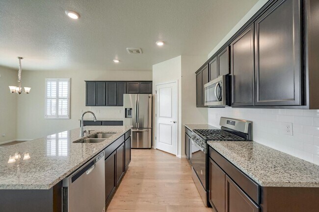 Building Photo - 4 Bedroom single family Ranch (Conner) hom...