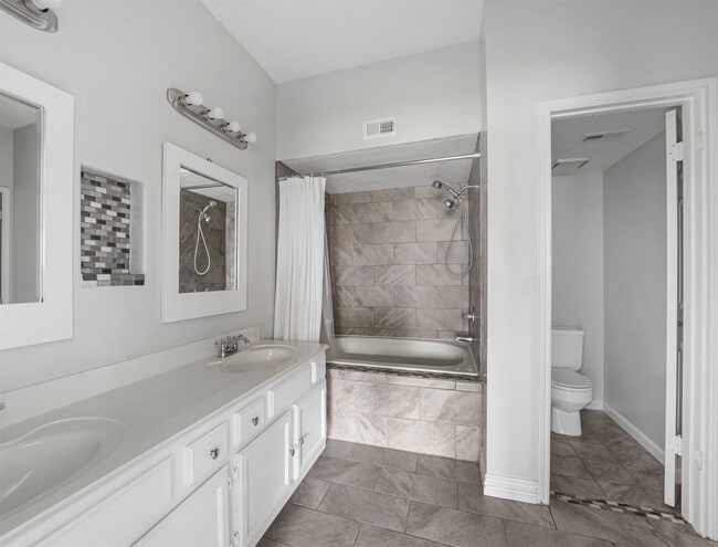 Building Photo - 13515 Ryanwood Dr